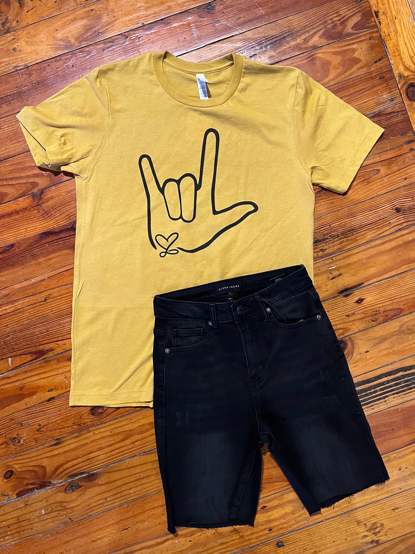 Mustard Ivy's _\m/ Tee